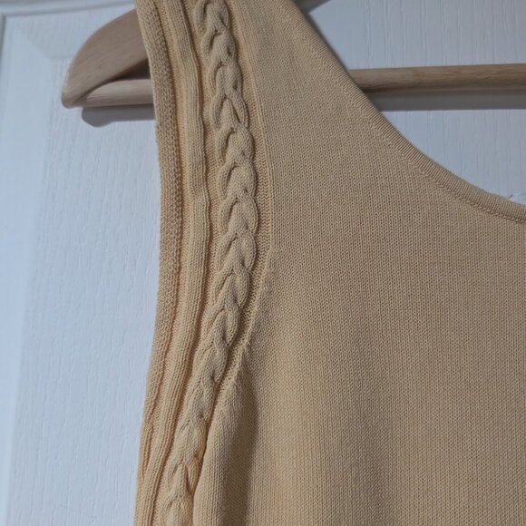 Escada | Sleeveless Knit Top - Picture 4 of 7